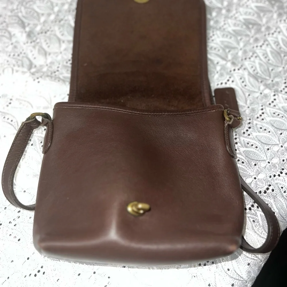 Vintage Coach #9076 Brown Leather Messenger Bag with Adjustable Strap